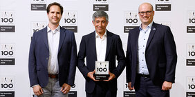 [Translate to 日本語:] TOP 100 award ceremony